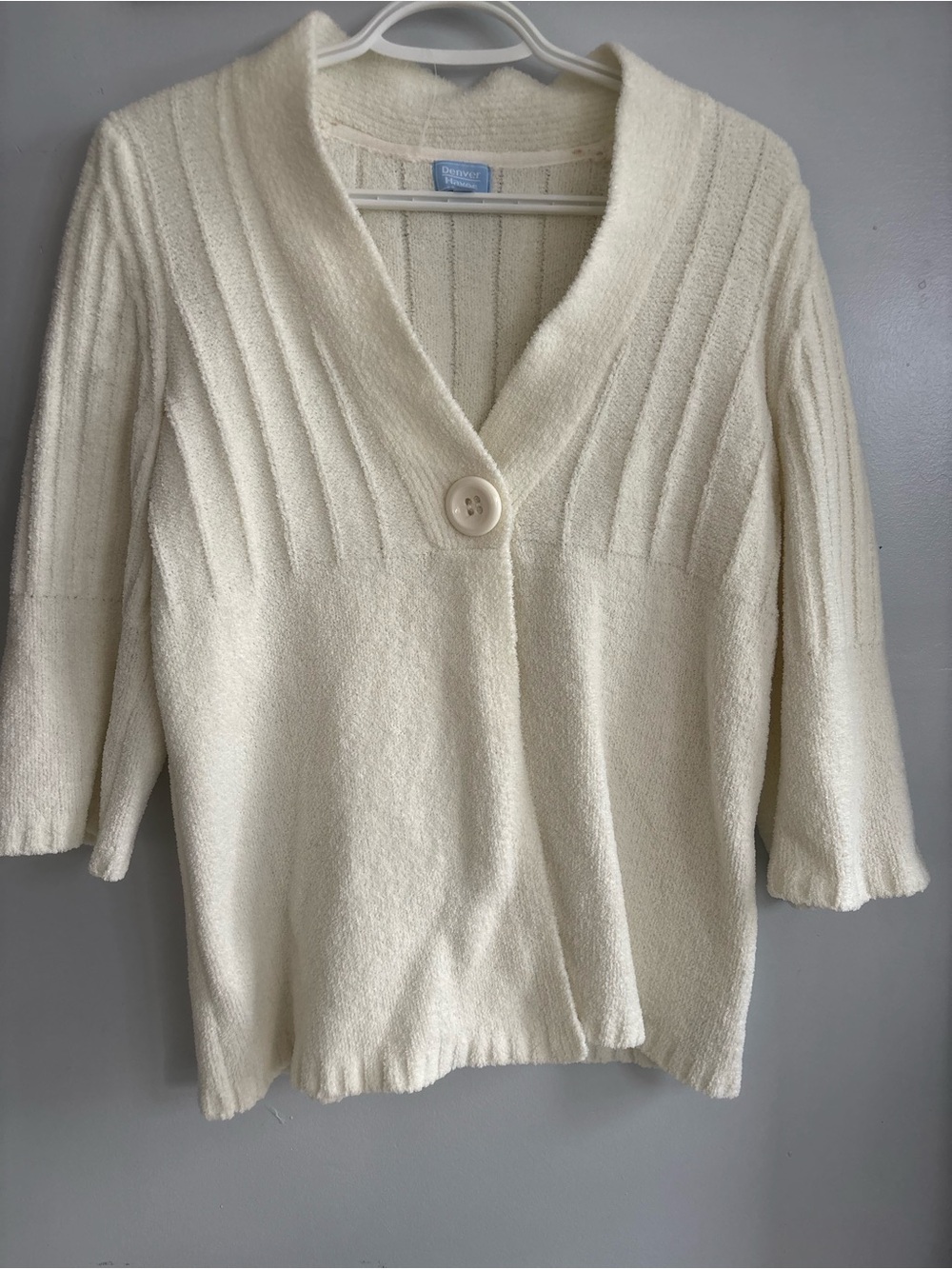 Denver Hayes Cream V-Neck Single Button Cardigan